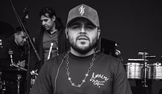 Gerardo Ortiz dio 20 conciertos para un promotor asociado a narcotraficantes mexicanos
