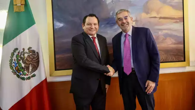 Joaquín Díaz Mena agradeció a Juan Ramón de la Fuente por la reunión