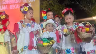 Bécal celebra la Feria Flor de Jipi 2026 con coronación y tradición