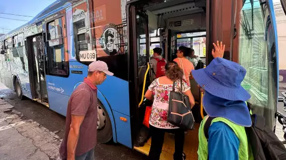 Hay 10 módulos en Mérida para tramitar la tarjeta de Va y Ven Hay 10 módulos en Mérida para tramitar la tarjeta de Va y Ven