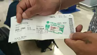 Los pasajeros indicaron que el vuelo se canceló por la falta de una pieza en la aeronave