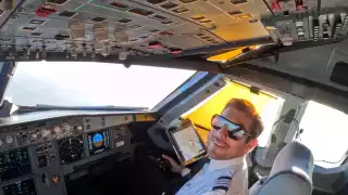 Roger Castillo Rivas, el piloto carmelita con nervios de acero que salvó 223 vidas