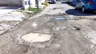 Crisis del agua en Cancún: fugas, drenaje y calles destruidas afectan a colonias