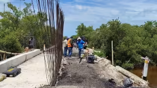 Cientos de familias quedan incomunicadas en Isla Arena por falla en el puente