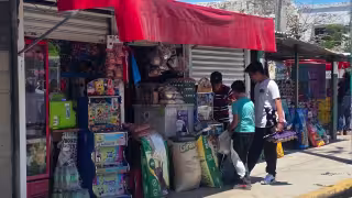 Impuestos y competencia desleal afectan a comercios locales