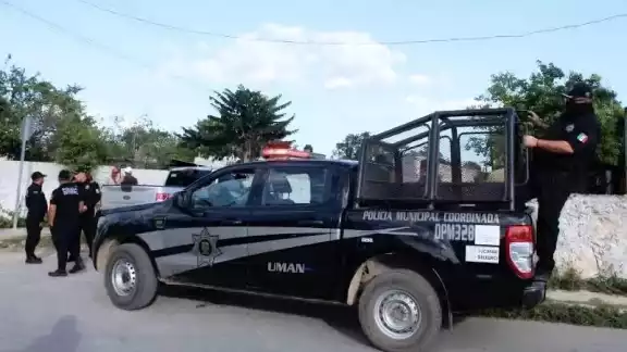 El hombre fue detenido tras intentar esconderse El hombre fue detenido tras intentar esconderse