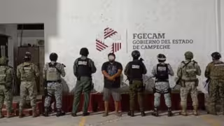 Agentes de la FGECAM realizaron dos operativos de cateo en la localidad de Chiná.