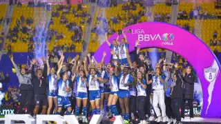 Las Tuzas celebraron su primer título en la cancha del Estadio Ciudad de los Deportes.