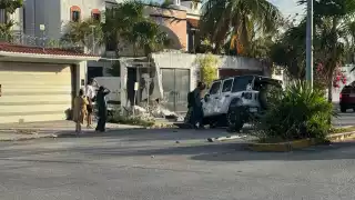 El incidente no se registraron lesionados, solo graves daños al vehículo y la vivienda