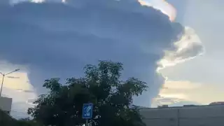 Captan extraño fenómeno de nubes en los cielos de Playa del Carmen (VIDEO)