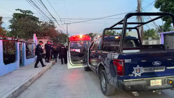 Agentes de Investigación analizarán las cámaras de seguridad para tratar de ubicar al responsable, que según huyó en una moto Agentes de Investigación analizarán las cámaras de seguridad para tratar de ubicar al responsable, que según huyó en una moto