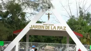 “Una noche me arrastraron del sofá donde dormía”: Vecina narra experiencias de terror por vivir frente al cementerio de Tizimín