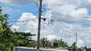 Protección Civil llamado a intervenir ante deterioro de postes en Sabancuy