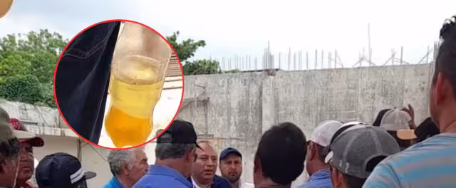 Pobladores de Sabancuy protestaron en una gasolinera exigiendo gasolina sin agua y litros completos