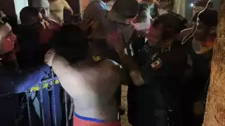 Vecino de Umán intentaba pasar de la casa del vecino a la suya, pero se hiere con el filo del metal