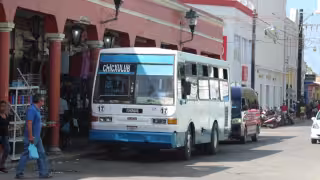 Habitantes de Progreso y comisarías denuncian la grave imprudencia al conducir de choferes de combis y camiones.