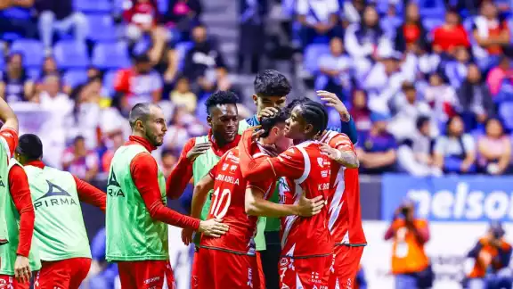 Rayos cierran fase regular en cuarto lugar tras vencer al Puebla.
