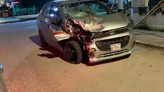 El primer accidente involucró a una camioneta Volkswagen