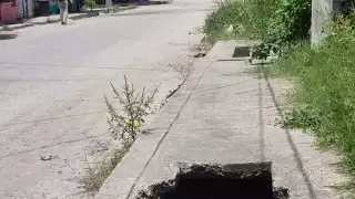 Los habitantes exigen la colocación de rejillas.