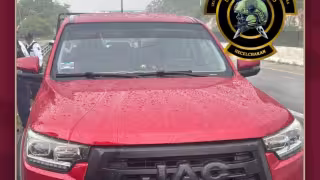 Policías recuperaron una camioneta robada sobre la carretera federal Campeche-Mérida.