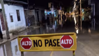 Sorprende intensa lluvia a José María Morelos; provoca inundaciones y fallas en el servicio eléctrico