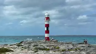 Faro Punta Cancún, un elemento icónico de la Zona Hotelera 