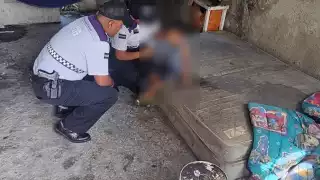 Mujer intentó vender a su hijo a cambio de alcohol en Cancún.