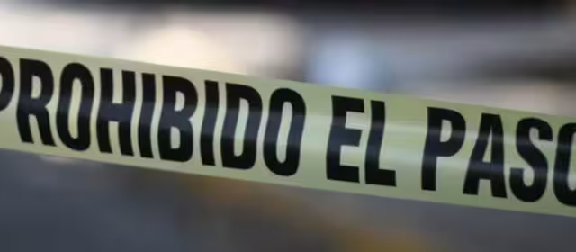 El hombre murió tras golpearse contra el pavimento