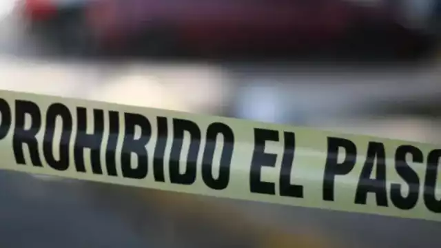 El hombre murió tras golpearse contra el pavimento