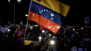Venezolanos se manifiestan para exigir paz ante la amenaza militar de EE.UU.