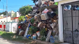 Mérida enfrenta un problema que no desaparece: las casas acumuladoras vuelven a llenarse de basura
