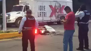 El motociclista perdió el control del manubrio