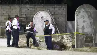 La zona fue acordonada por agentes estatales para evitar curiosos
