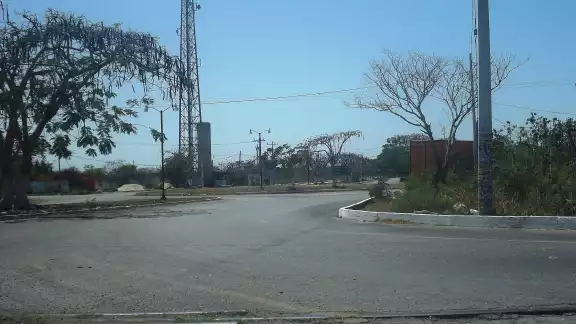 Anuncian terreno ubicado en Flamboyanes donde se construirán las casas del programa de Bienestar Anuncian terreno ubicado en Flamboyanes donde se construirán las casas del programa de Bienestar