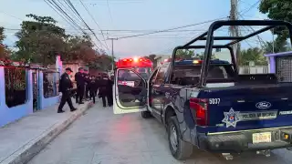 Agentes de Investigación analizarán las cámaras de seguridad para tratar de ubicar al responsable, que según huyó en una moto