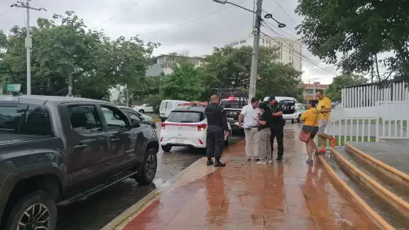 El accidente se registró frente a la glorieta del Monumento a la Historia de México