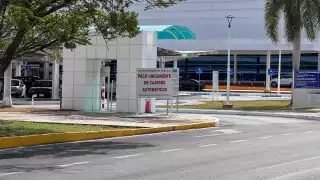 Un cajero automático en la terminal contabiliza el tiempo que el vehículo permanece en el lugar