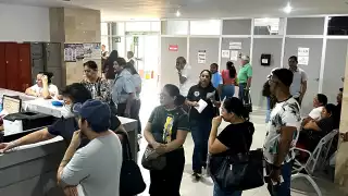Molestia en la capital: pacientes esperan más de tres horas en clínicas del ISSSTE