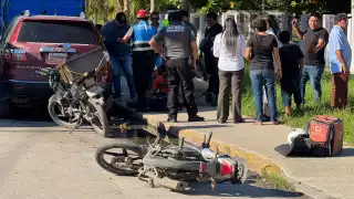 Mandadito accidentado frente a la casa de justicia.
