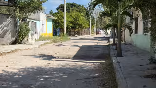 Calles sin pavimento y sin luz: la realidad en Champotón