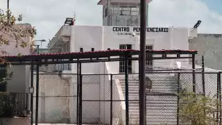 Cateo en penal de Ciudad del Carmen revela drogas, celulares y efectivo