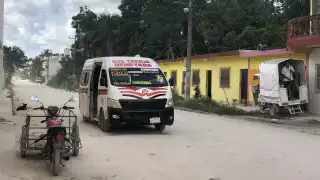 Vecinos de colonias irregulares de Cancún pagan hasta 120 pesos diarios en transporte  