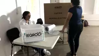 Renuncian 44 capacitadores del IEQROO previo a la elección judicial en Quintana Roo