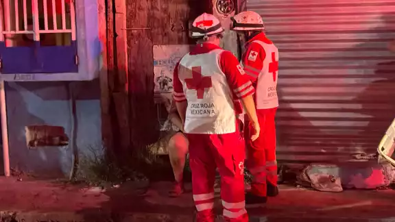 Vecinos de la zona señalaron que la mujer ha realizado actos para llamar la atención en el pasado Vecinos de la zona señalaron que la mujer ha realizado actos para llamar la atención en el pasado
