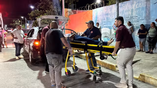Accidente vial deja a tres lesionados en Campeche.