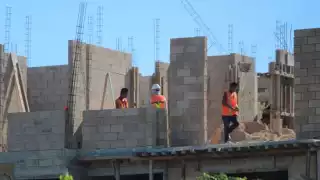Disminuye construcción de viviendas en Q. Roo.