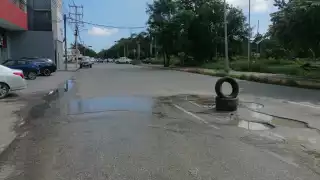 La problemática de los baches y aguas negras lleva desde hace años y sigue siendo ignorada por las autoridades