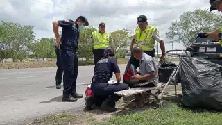 Hombre se desmaya y convulsiona cuando intentaba cruzar el Periférico de Mérida