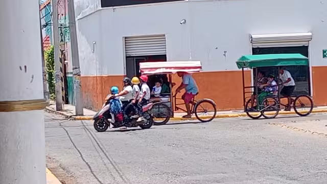 La imprudencia de guiadores de vehículos ligeros pone en riesgo sus vidas y las de los demás