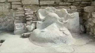 INAH  restaura  vestigios mayas  en la zona arqueológica de  Xcambó para proteger los mascarones 